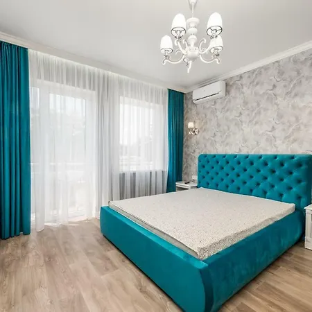 Favorite Deribasivska Apartment